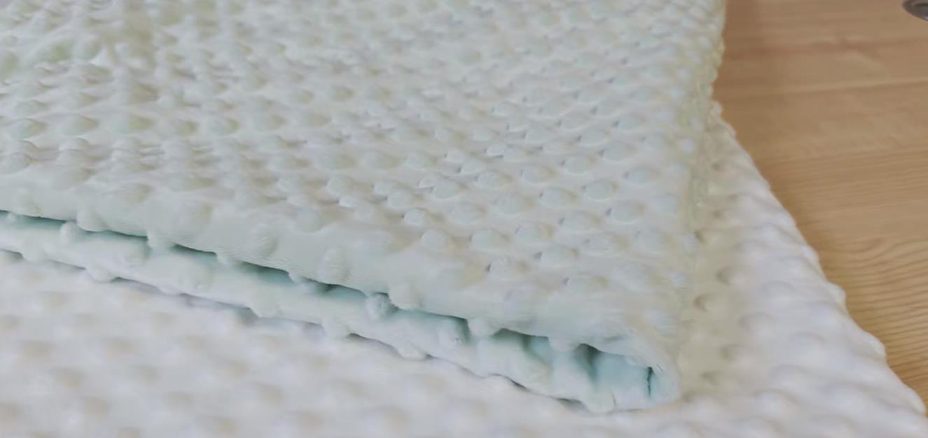 What are the characteristics of crystal velvet pressure foam fabric